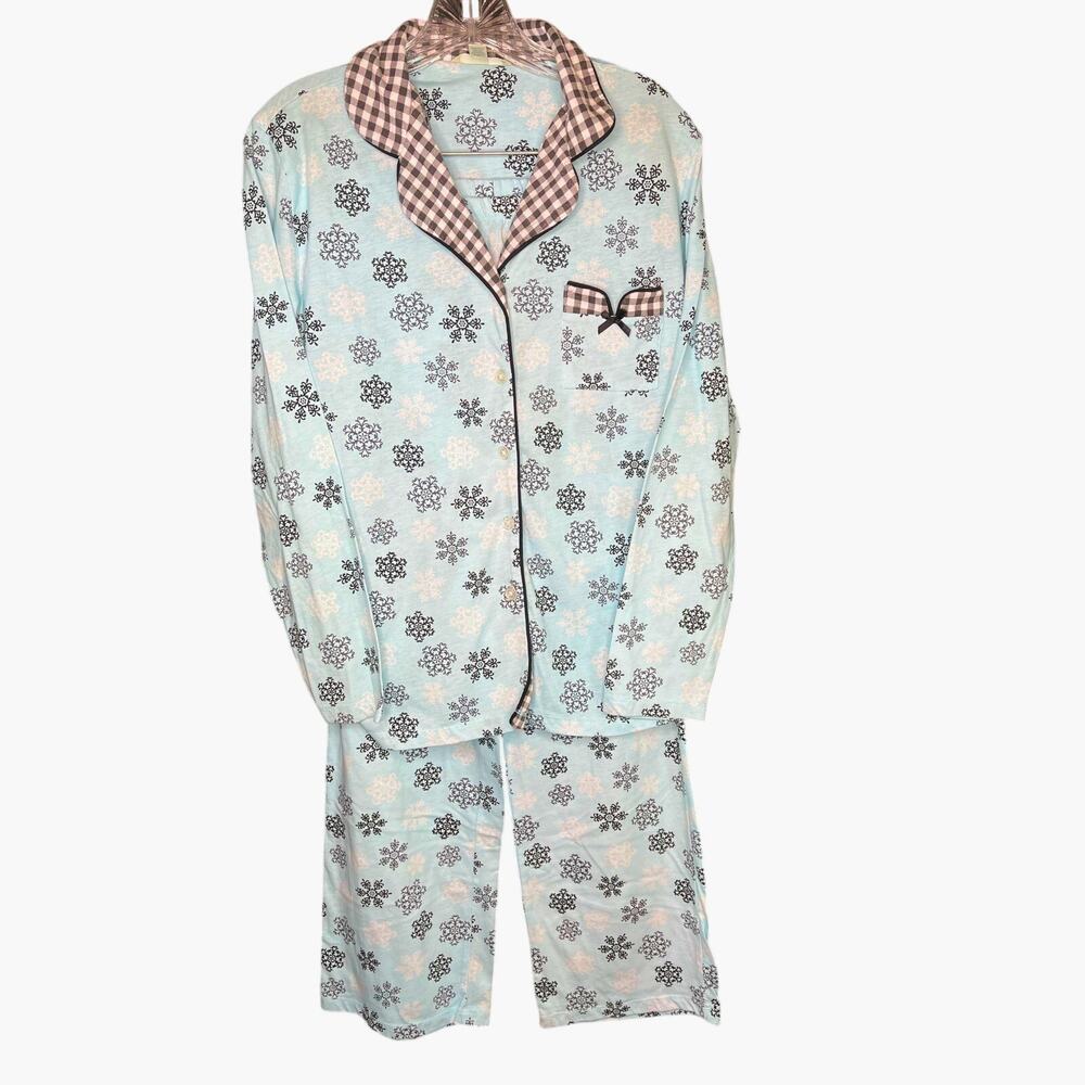Hanes long sleeve pajama set, blue with snowflakes, size L, EUC